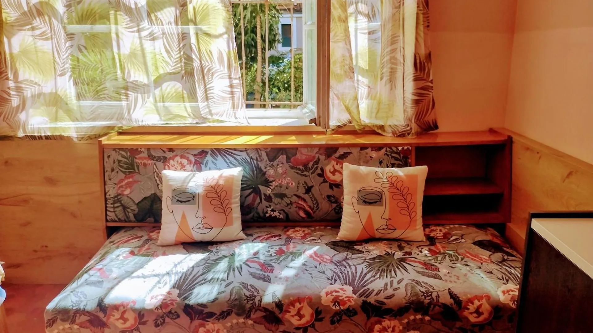 Era Echoes - Preserved Historical Apartment Tirana 0*,