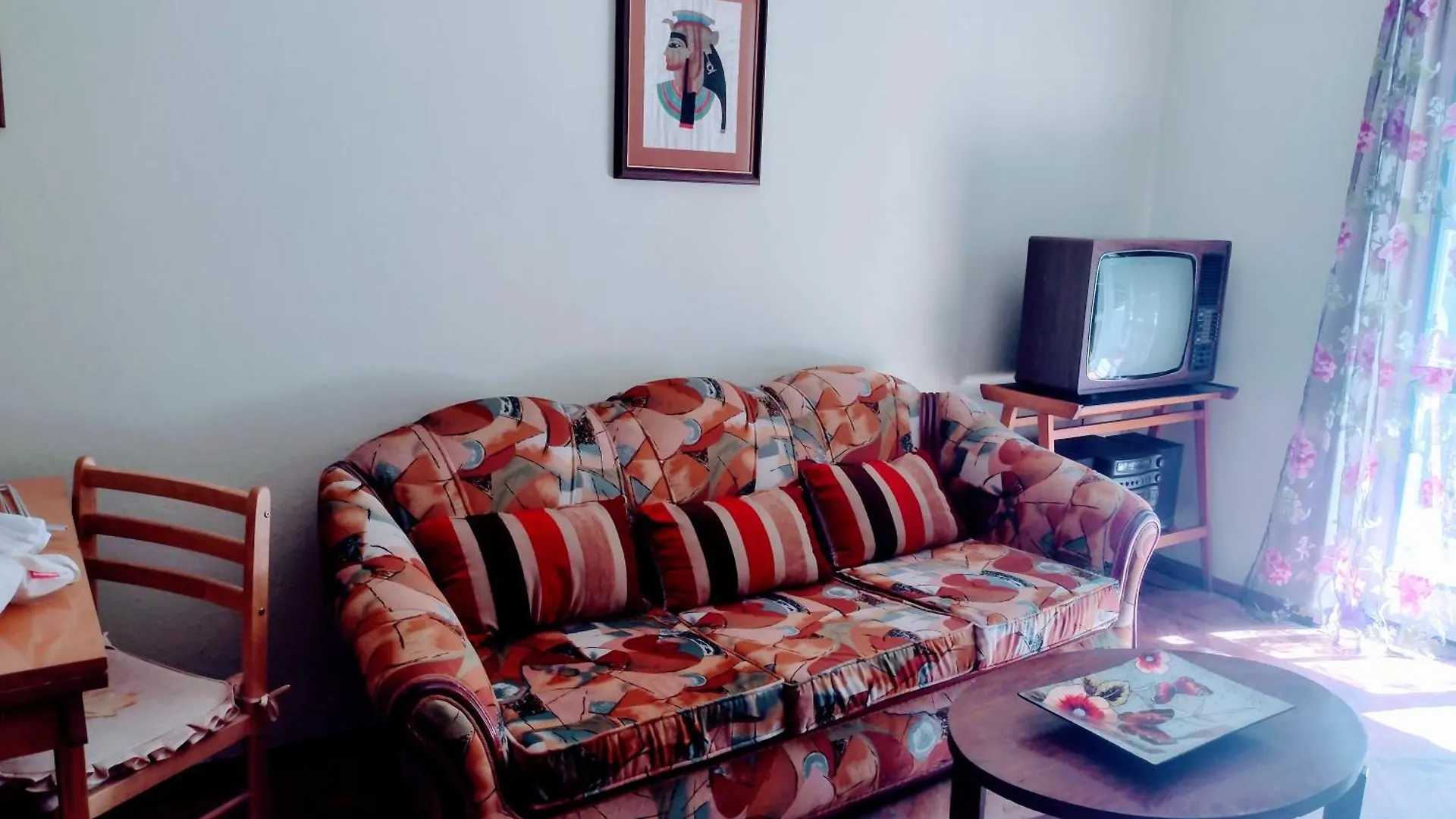 Era Echoes - Preserved Historical Apartment Tirana