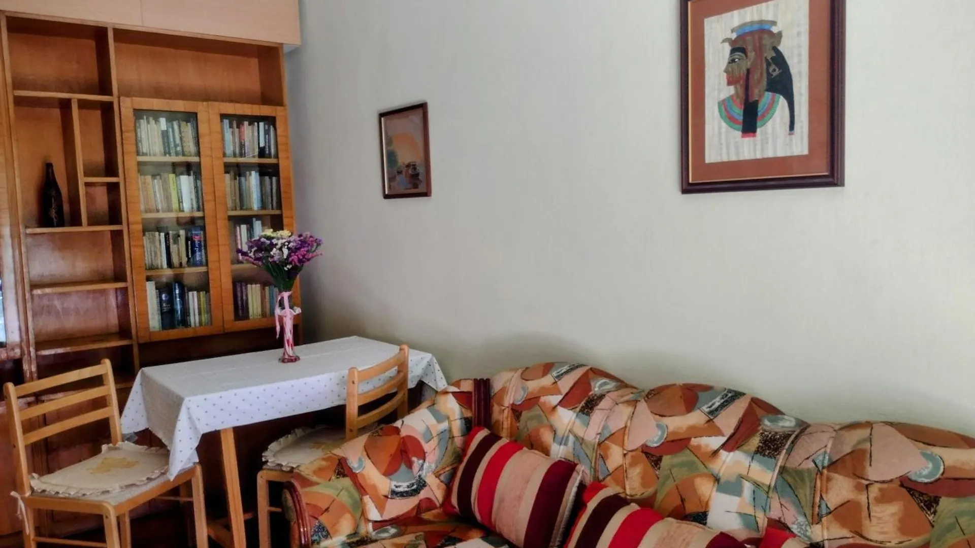 Era Echoes - Preserved Historical Apartment Tirana Albania