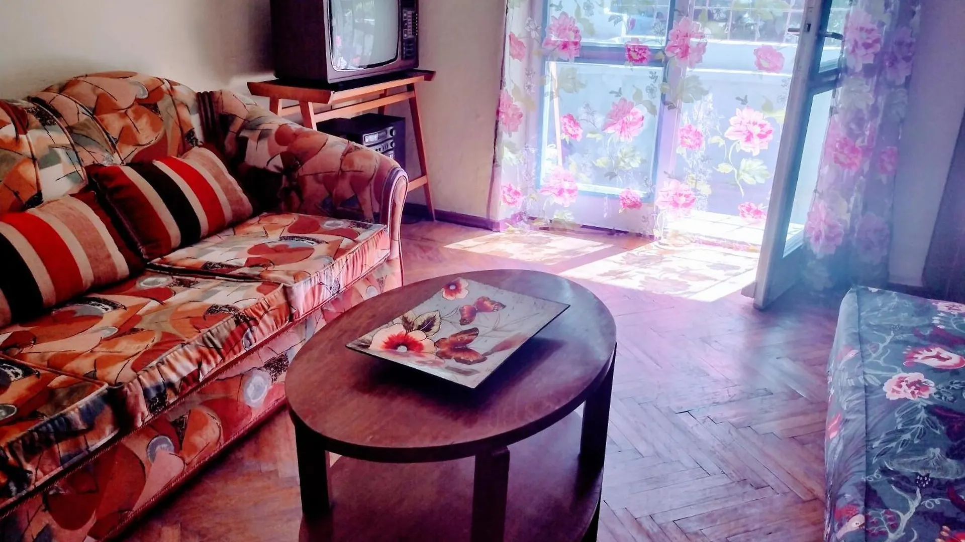 Era Echoes - Preserved Historical Apartment Tirana